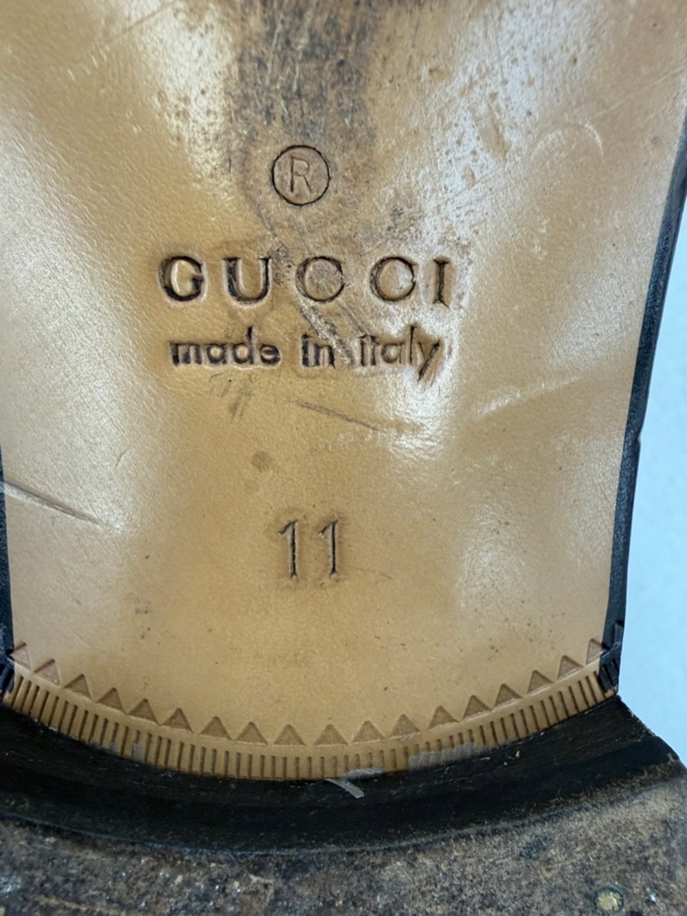 Gucci
Black Leather Slip-On Men's Loafer - Classic Dress Shoe - Picture 9 of 9